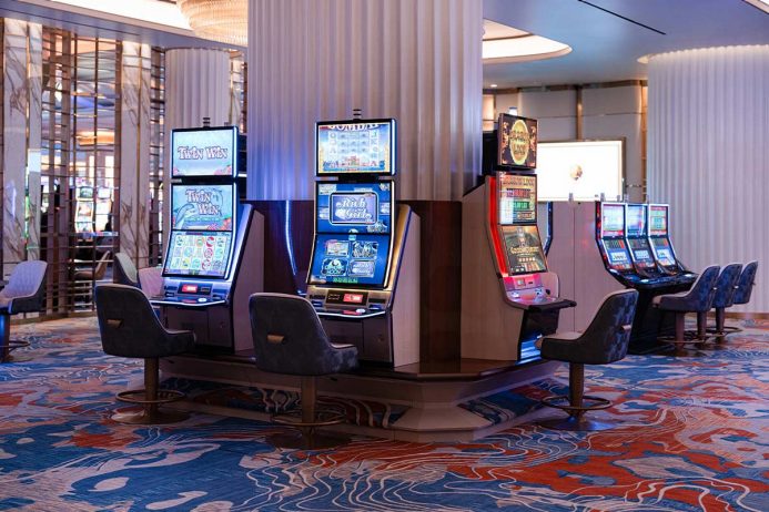 Slot online gambling